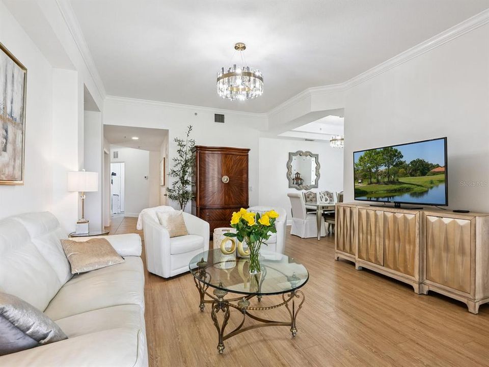 Active With Contract: $359,900 (2 beds, 2 baths, 1626 Square Feet)