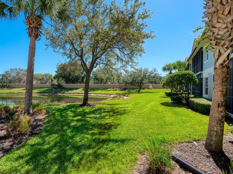 Active With Contract: $359,900 (2 beds, 2 baths, 1626 Square Feet)