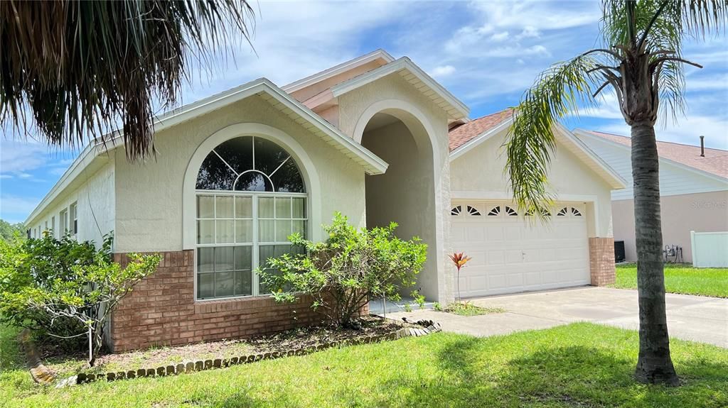Active With Contract: $2,495 (5 beds, 4 baths, 2265 Square Feet)