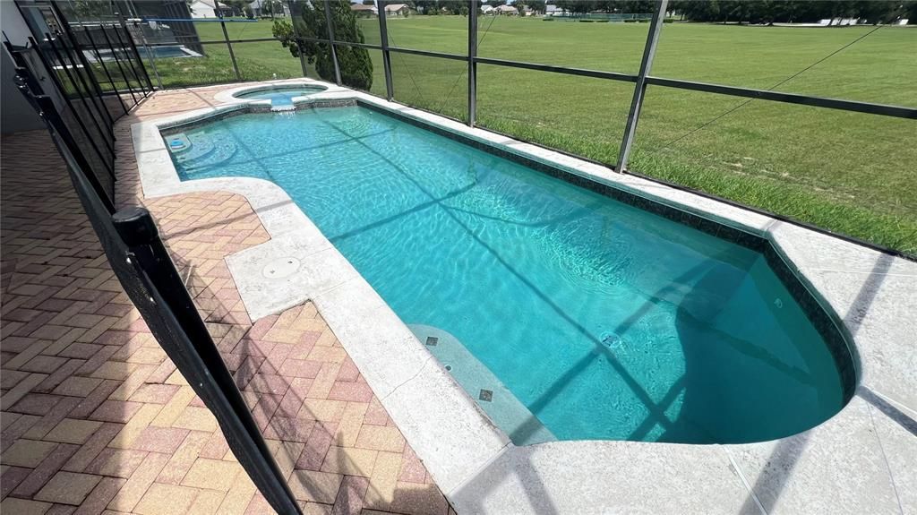 Active With Contract: $2,495 (5 beds, 4 baths, 2265 Square Feet)