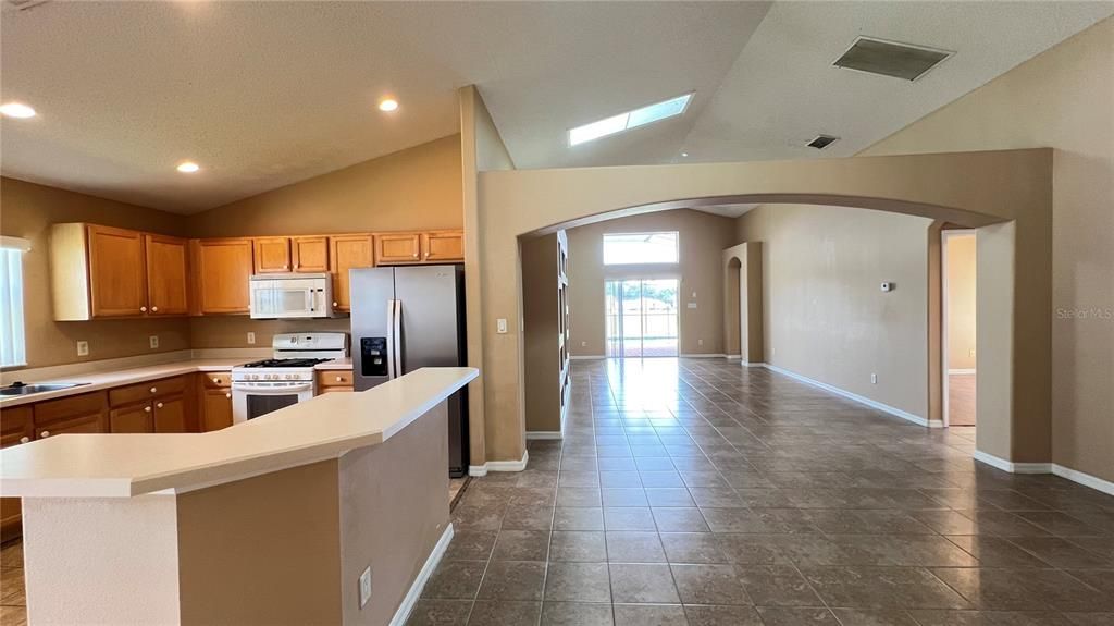 Active With Contract: $2,495 (5 beds, 4 baths, 2265 Square Feet)