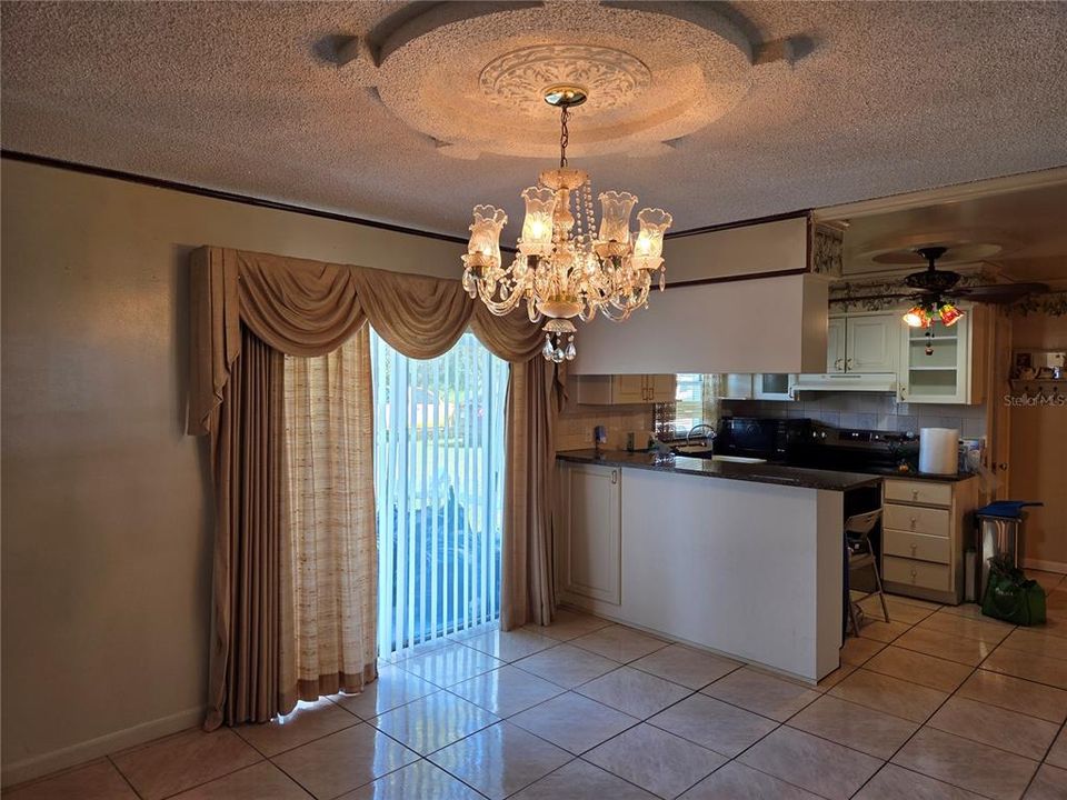 En Venta: $245,000 (3 camas, 2 baños, 2008 Pies cuadrados)