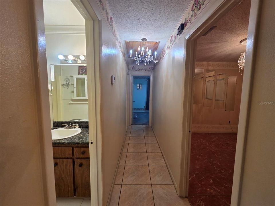 En Venta: $245,000 (3 camas, 2 baños, 2008 Pies cuadrados)