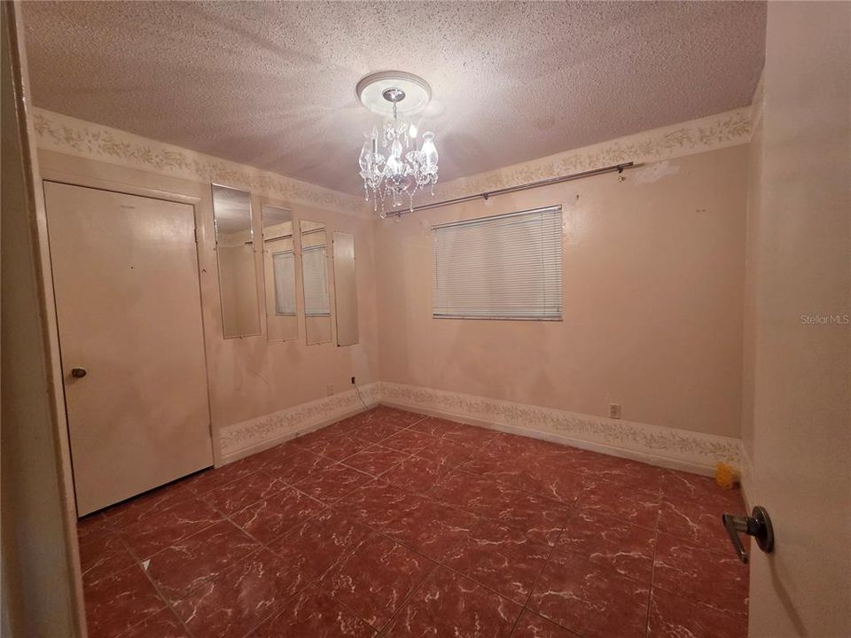 En Venta: $245,000 (3 camas, 2 baños, 2008 Pies cuadrados)