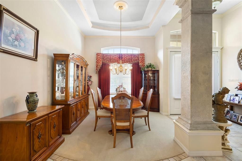 En Venta: $679,900 (4 camas, 3 baños, 2605 Pies cuadrados)