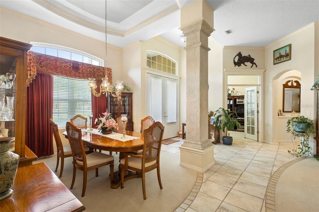 En Venta: $679,900 (4 camas, 3 baños, 2605 Pies cuadrados)