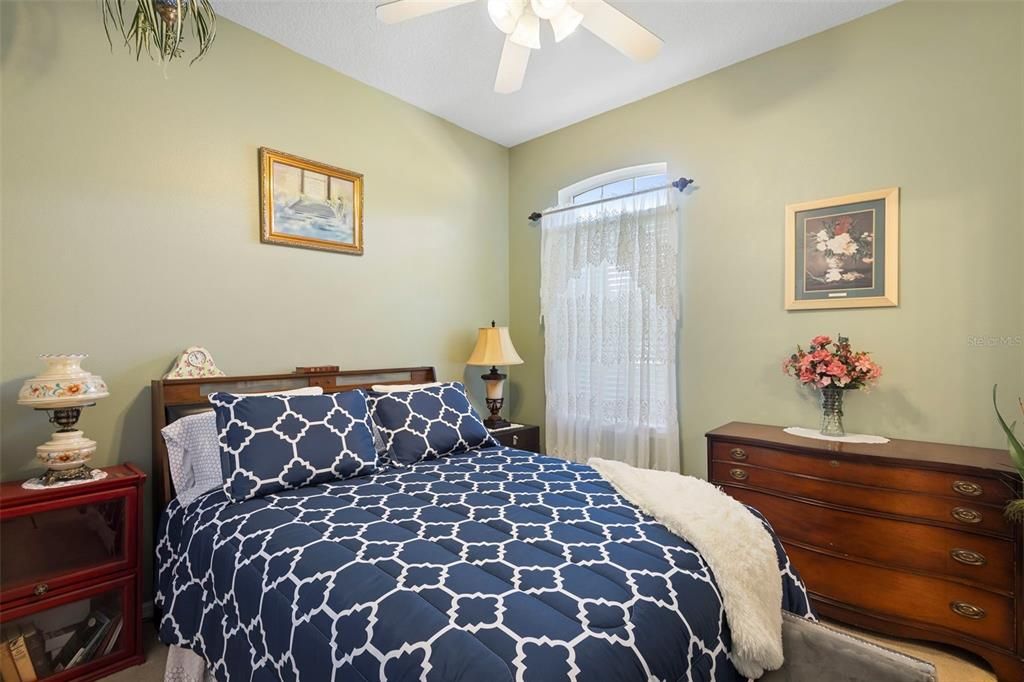 En Venta: $679,900 (4 camas, 3 baños, 2605 Pies cuadrados)