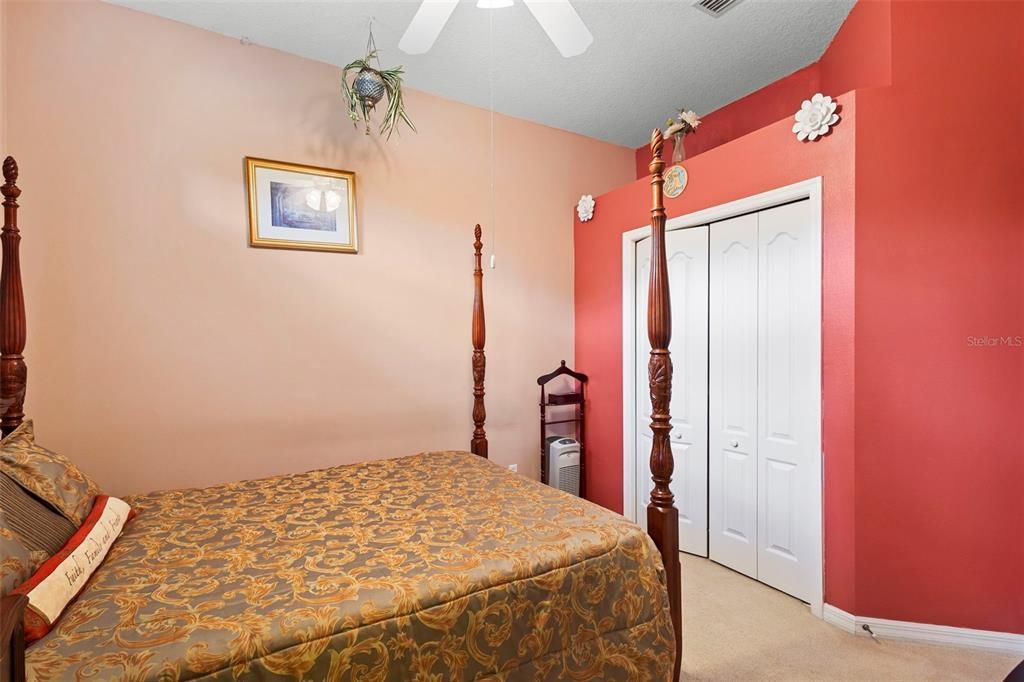 En Venta: $679,900 (4 camas, 3 baños, 2605 Pies cuadrados)