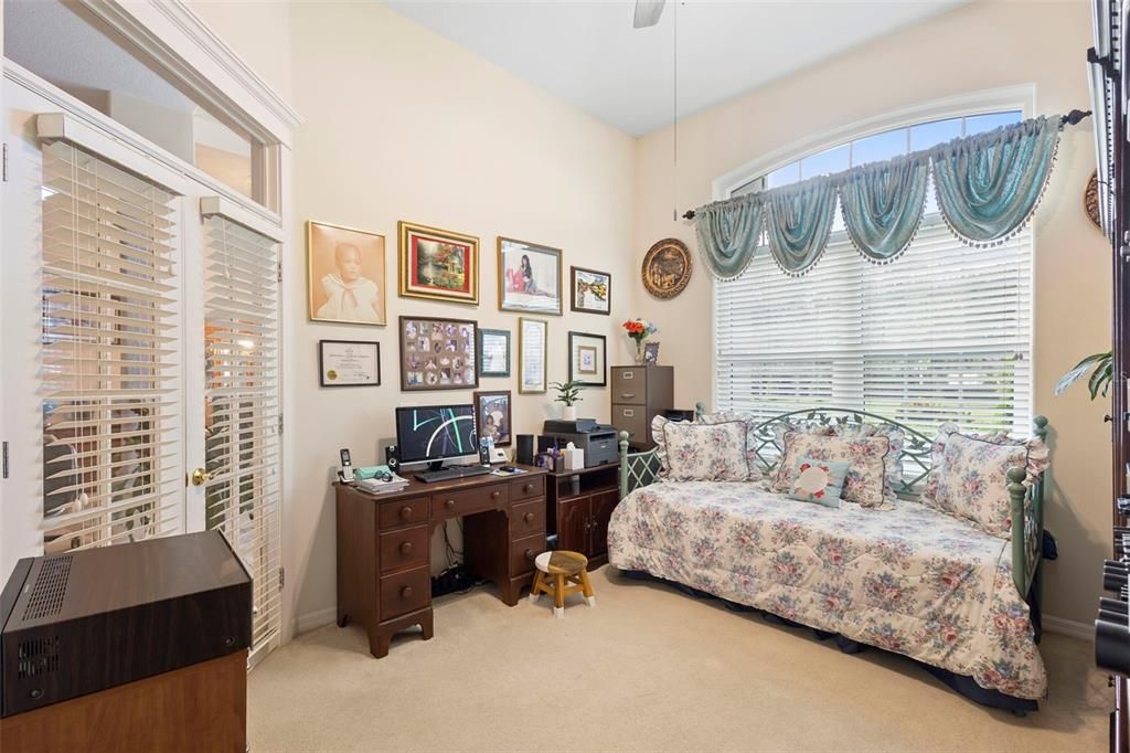 En Venta: $679,900 (4 camas, 3 baños, 2605 Pies cuadrados)