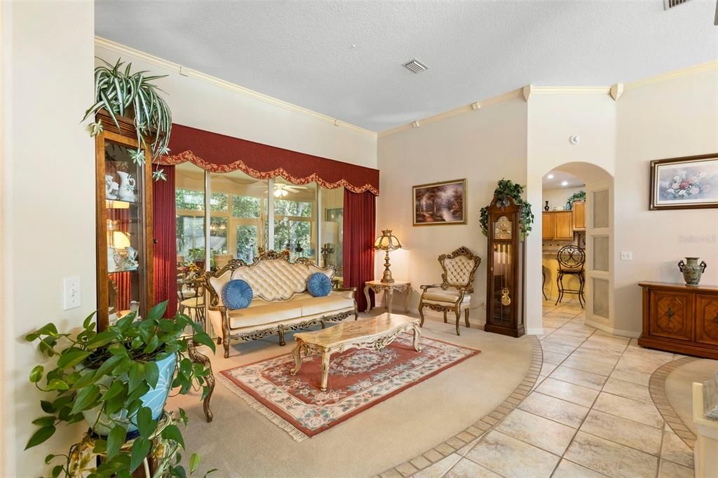 En Venta: $679,900 (4 camas, 3 baños, 2605 Pies cuadrados)