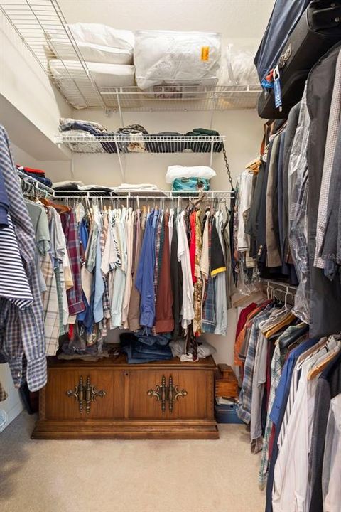 En Venta: $679,900 (4 camas, 3 baños, 2605 Pies cuadrados)