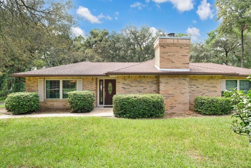 Recently Sold: $330,000 (3 beds, 2 baths, 2406 Square Feet)