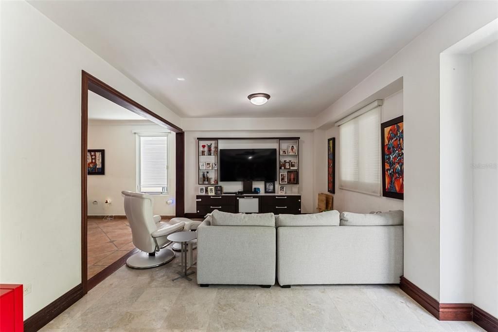 Active With Contract: $1,900,000 (6 beds, 5 baths, 3861 Square Feet)