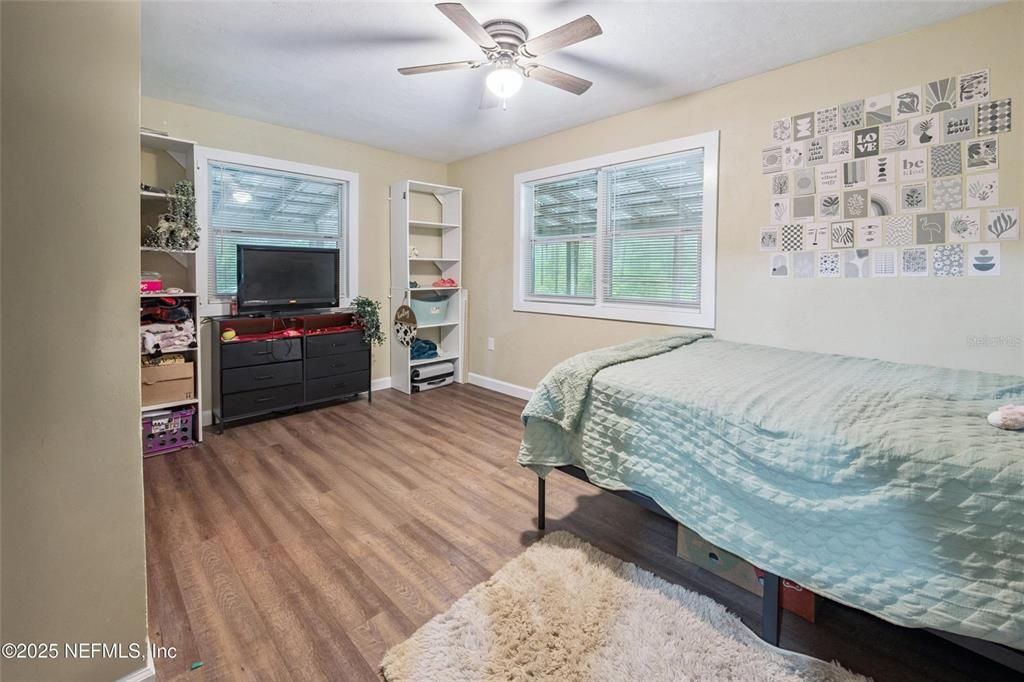 На продажу: $449,900 (3 спален, 2 ванн, 2237 Квадратных фут)