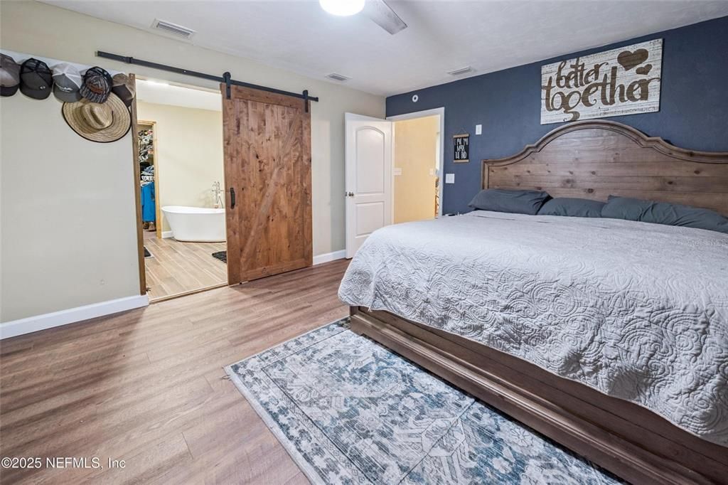 На продажу: $449,900 (3 спален, 2 ванн, 2237 Квадратных фут)