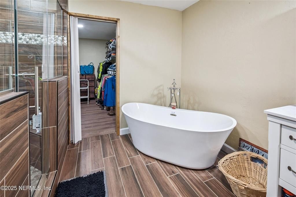 На продажу: $449,900 (3 спален, 2 ванн, 2237 Квадратных фут)