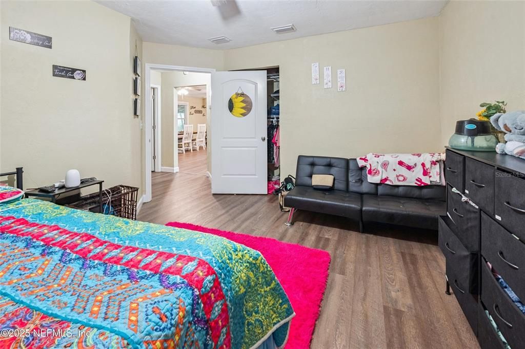 На продажу: $449,900 (3 спален, 2 ванн, 2237 Квадратных фут)