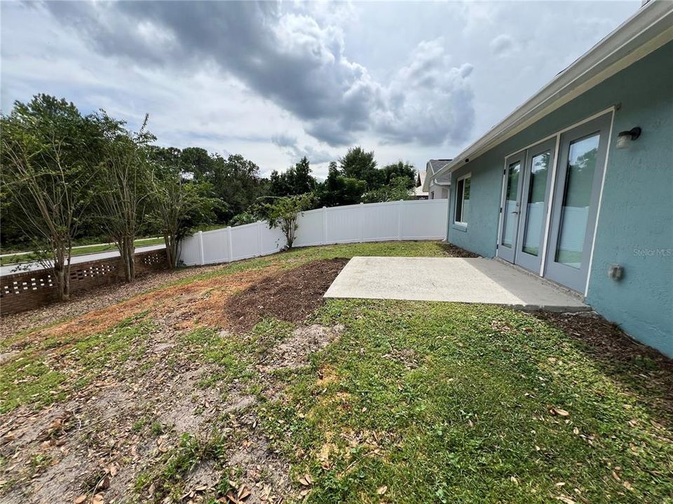 Active With Contract: $322,500 (3 beds, 2 baths, 1363 Square Feet)