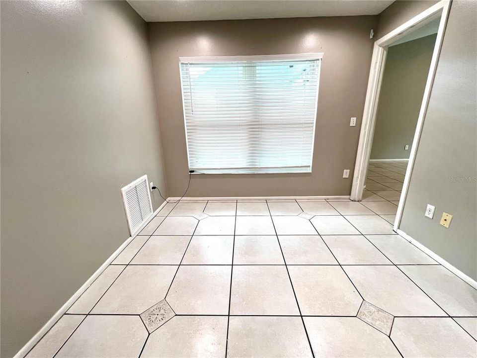 Active With Contract: $322,500 (3 beds, 2 baths, 1363 Square Feet)