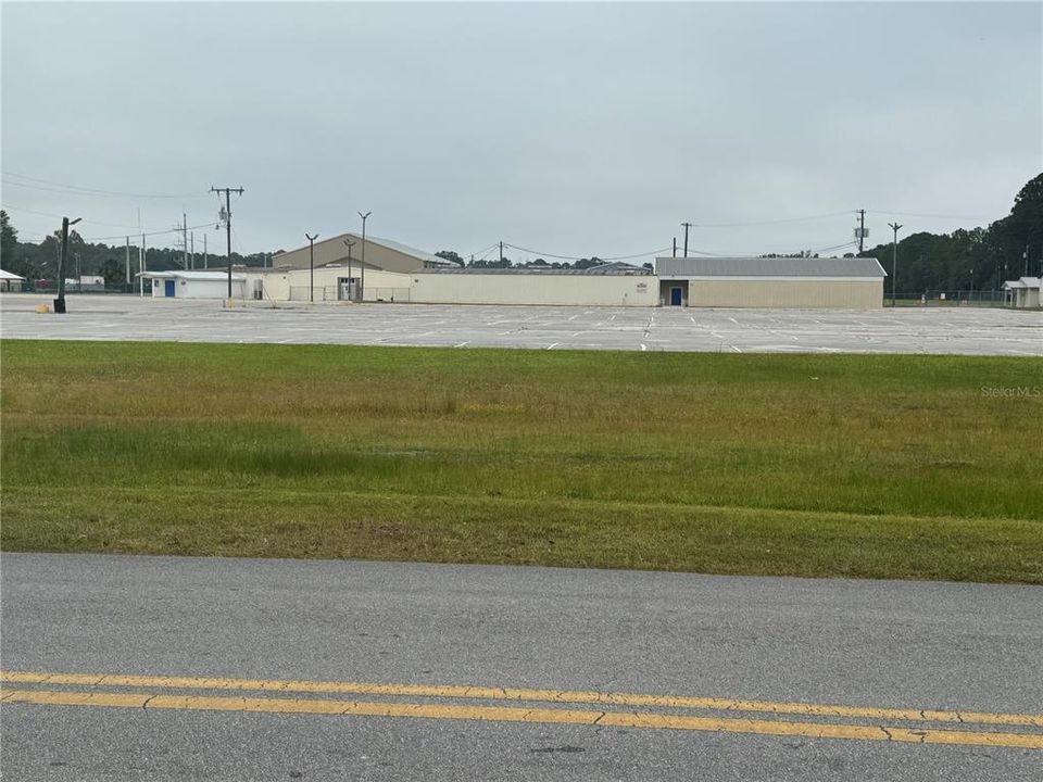 На продажу: $39,900 (0.26 acres)