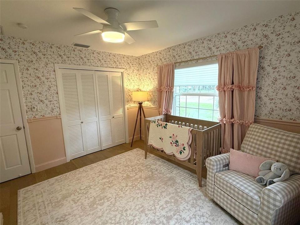 Под контрактом: $1,050,000 (3 спален, 2 ванн, 2122 Квадратных фут)