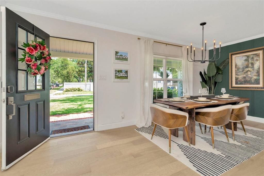 Под контрактом: $1,050,000 (3 спален, 2 ванн, 2122 Квадратных фут)