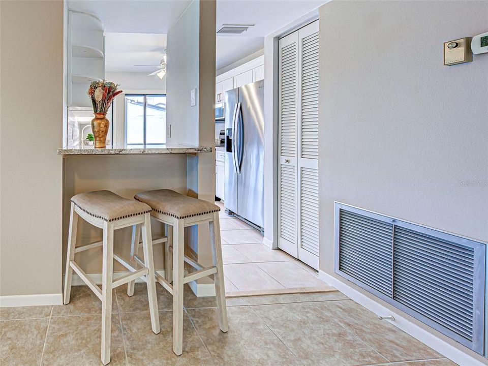 Active With Contract: $310,700 (2 beds, 2 baths, 1215 Square Feet)