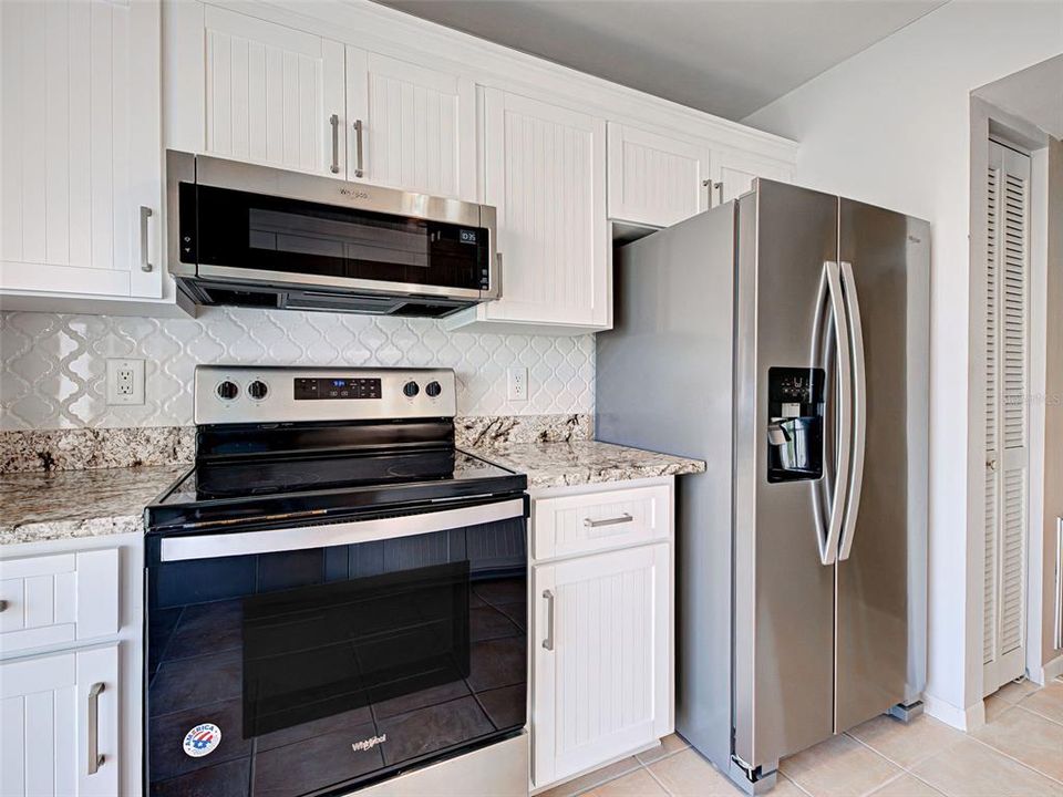 Active With Contract: $310,700 (2 beds, 2 baths, 1215 Square Feet)