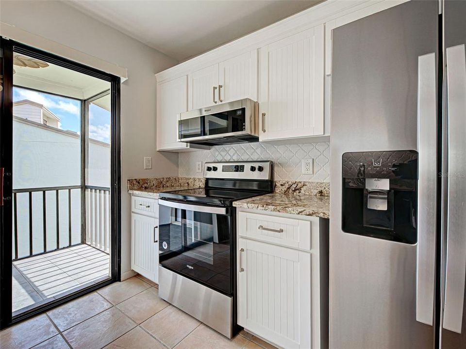 Active With Contract: $310,700 (2 beds, 2 baths, 1215 Square Feet)