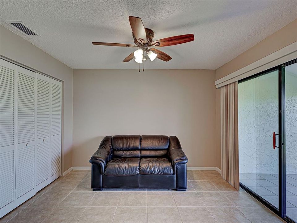 Active With Contract: $310,700 (2 beds, 2 baths, 1215 Square Feet)