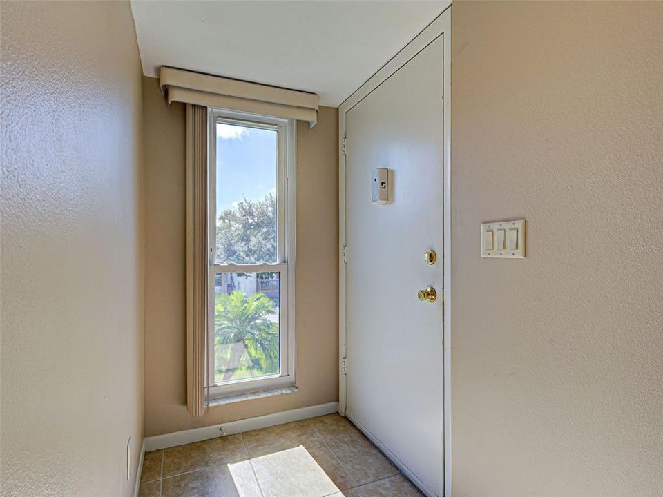 Active With Contract: $310,700 (2 beds, 2 baths, 1215 Square Feet)