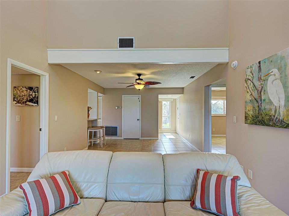 Active With Contract: $310,700 (2 beds, 2 baths, 1215 Square Feet)