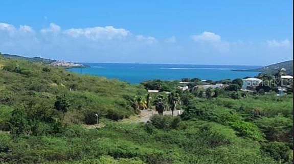 待售: $325,000 (0.68 acres)