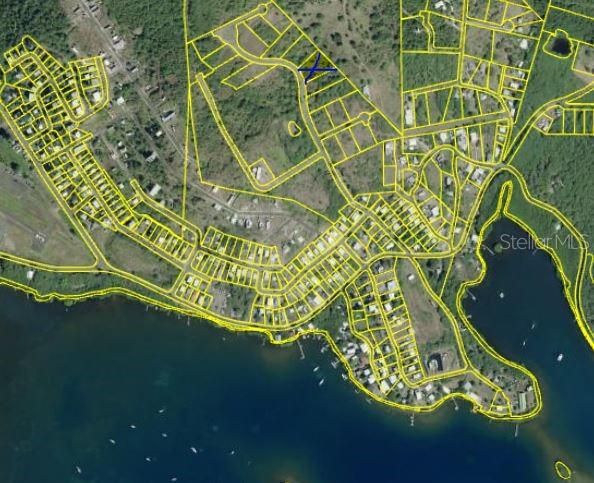 待售: $325,000 (0.68 acres)