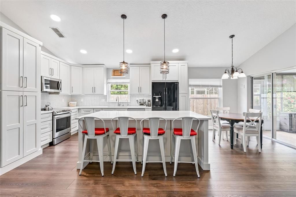Active With Contract: $479,900 (3 beds, 2 baths, 1870 Square Feet)