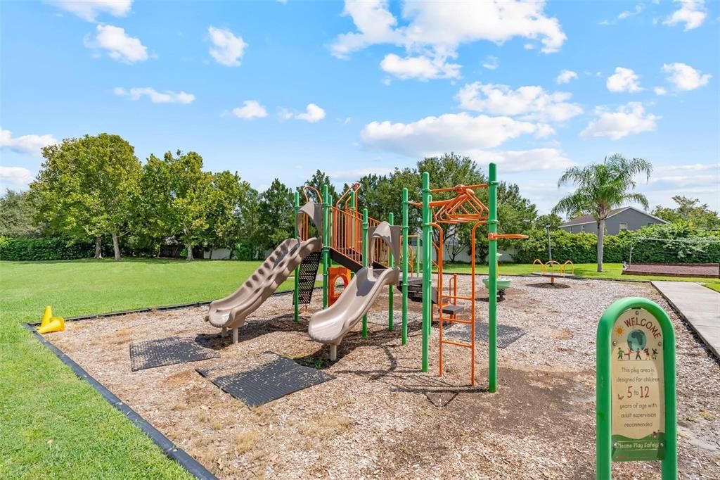 Active With Contract: $479,900 (3 beds, 2 baths, 1870 Square Feet)