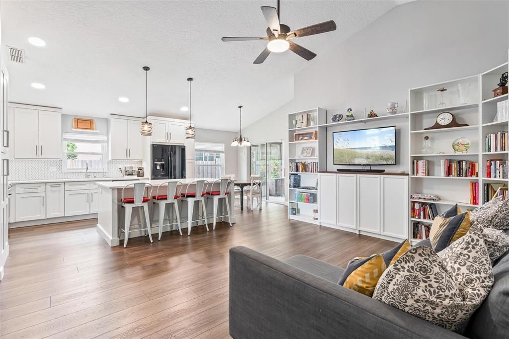 Active With Contract: $479,900 (3 beds, 2 baths, 1870 Square Feet)