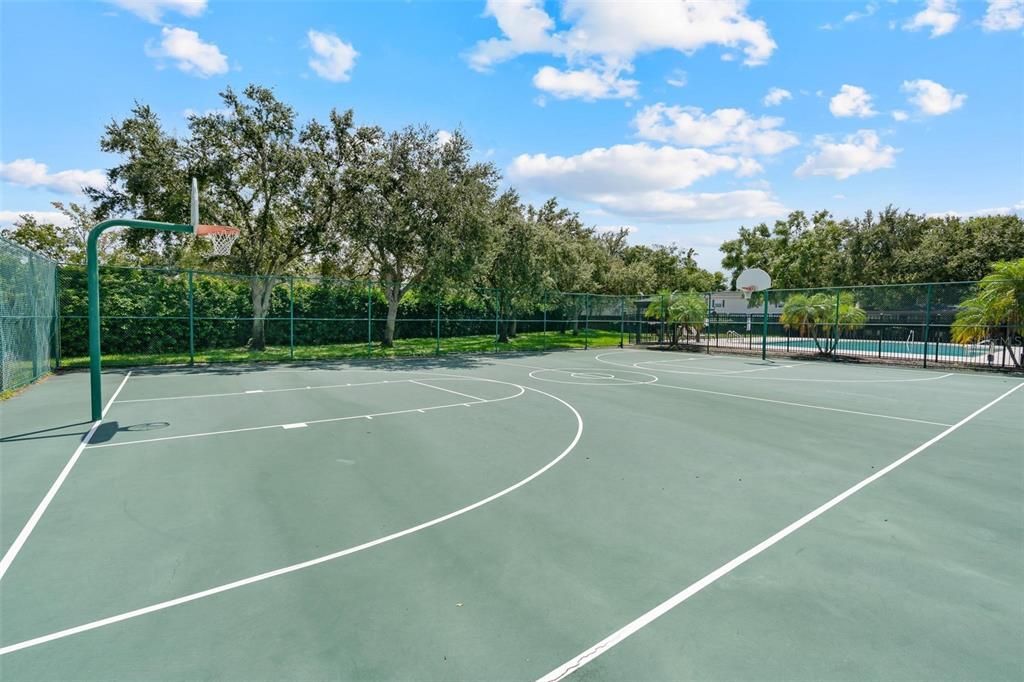 Active With Contract: $479,900 (3 beds, 2 baths, 1870 Square Feet)