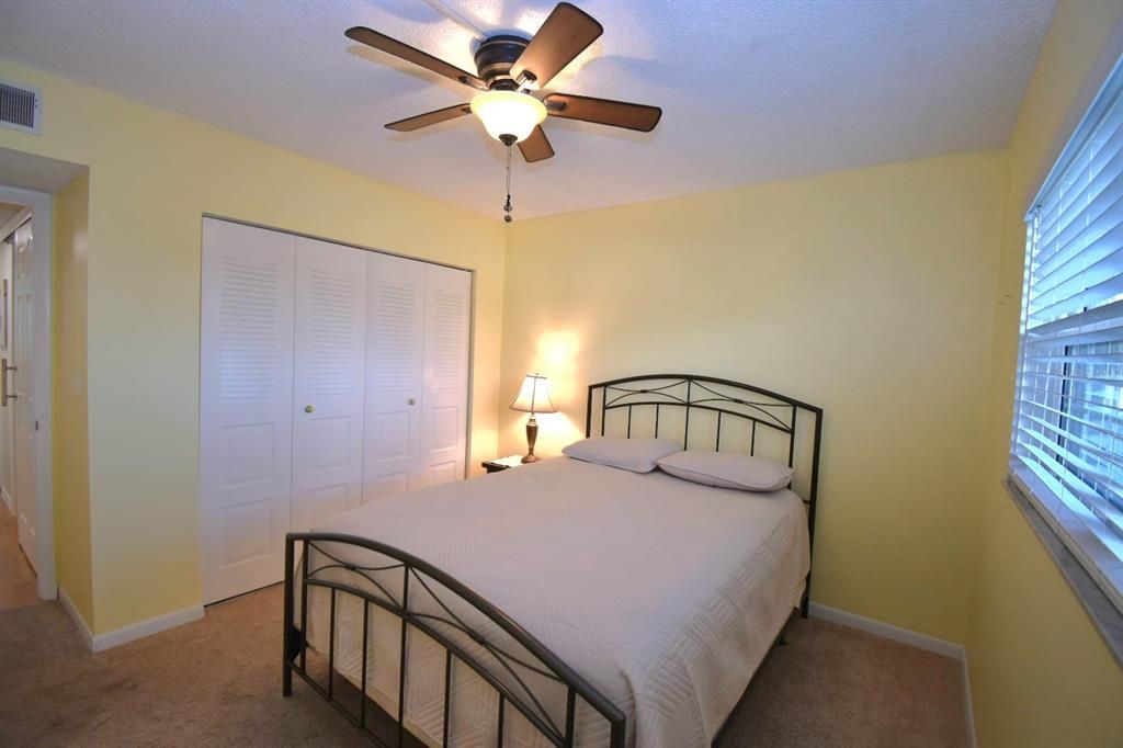 Active With Contract: $150,000 (2 beds, 1 baths, 965 Square Feet)