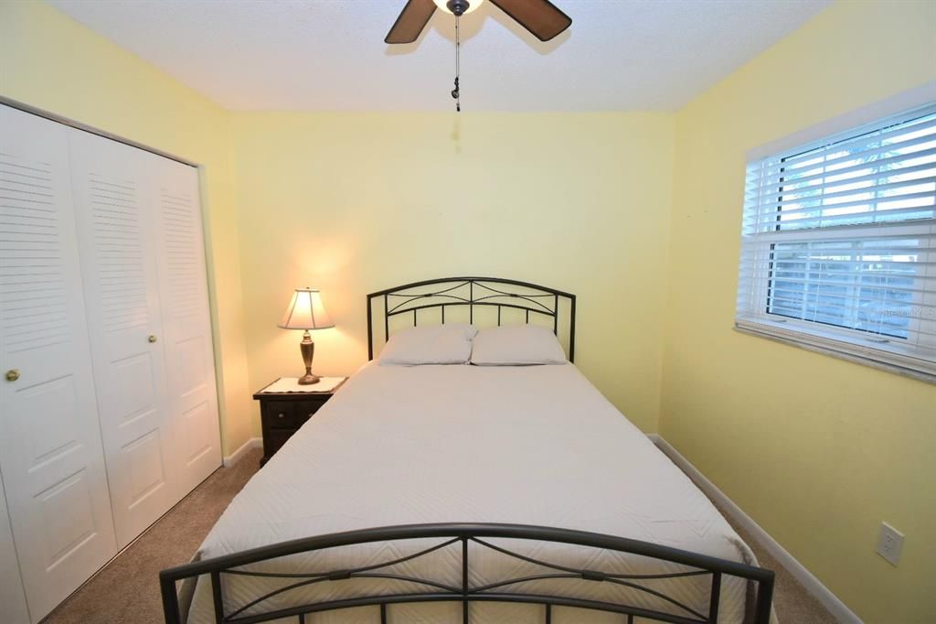 Active With Contract: $150,000 (2 beds, 1 baths, 965 Square Feet)