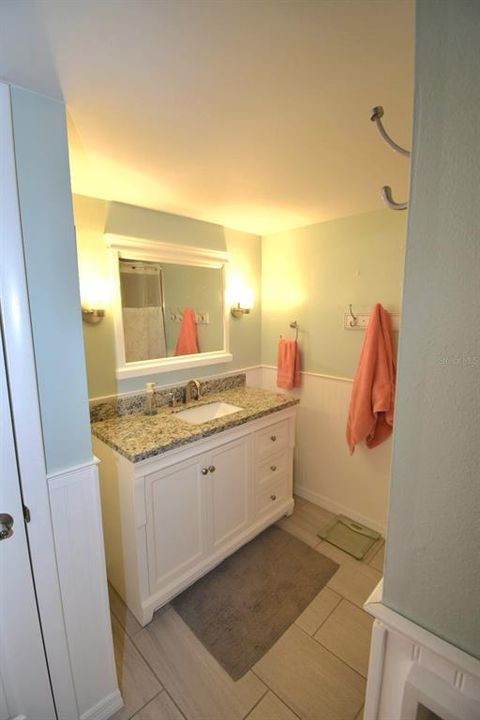 Active With Contract: $150,000 (2 beds, 1 baths, 965 Square Feet)