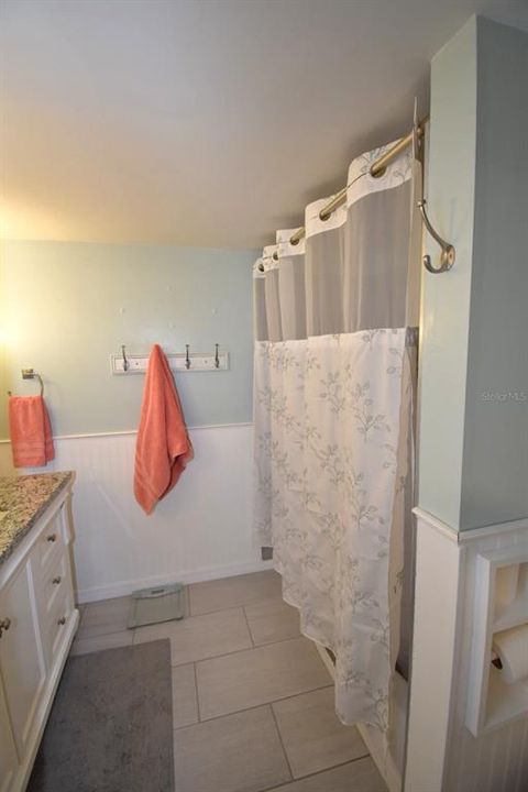 Active With Contract: $150,000 (2 beds, 1 baths, 965 Square Feet)