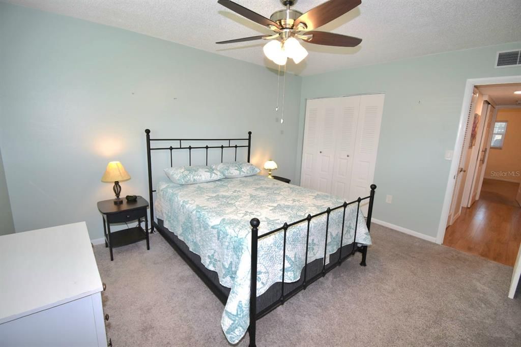 Active With Contract: $150,000 (2 beds, 1 baths, 965 Square Feet)