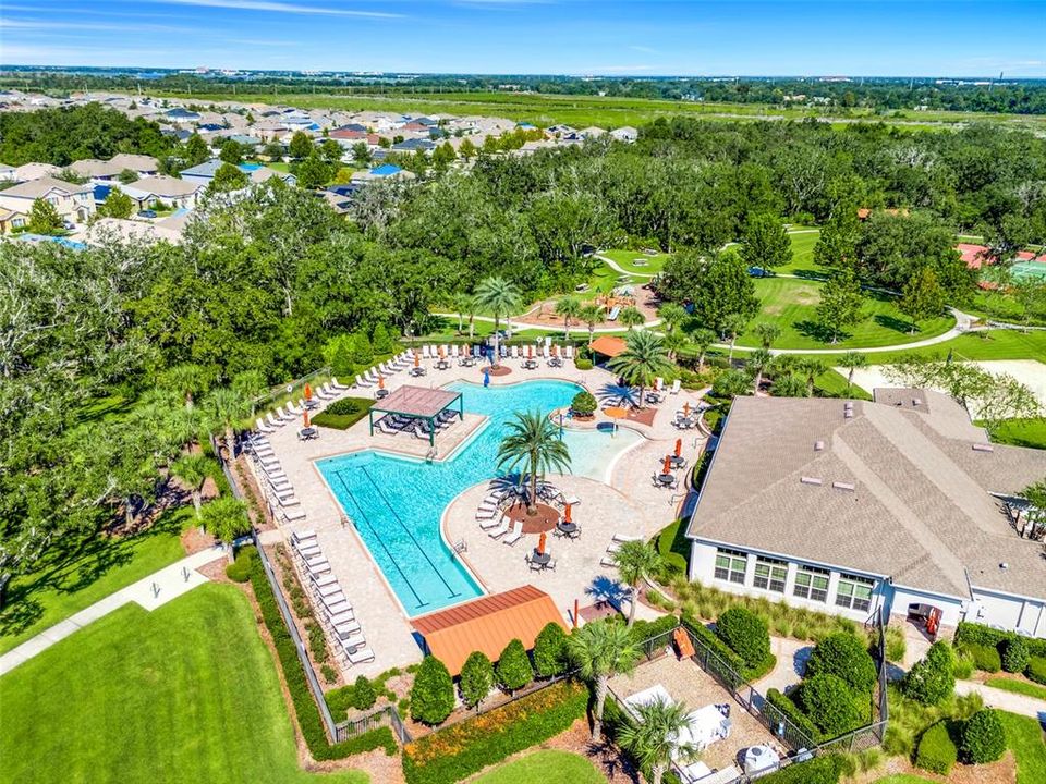 Под контрактом: $435,000 (5 спален, 3 ванн, 2674 Квадратных фут)