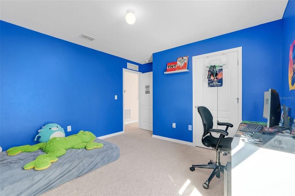 Под контрактом: $435,000 (5 спален, 3 ванн, 2674 Квадратных фут)