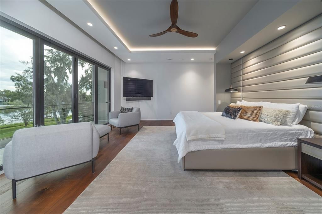 For Rent: $22,500 (5 beds, 7 baths, 6709 Square Feet)