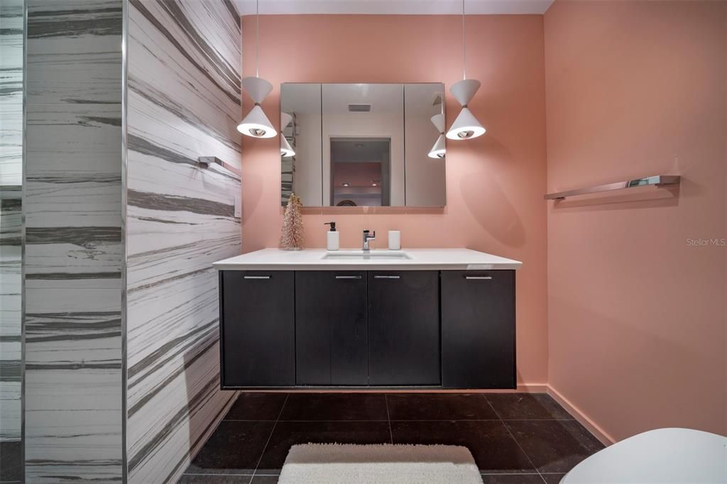 For Rent: $22,500 (5 beds, 7 baths, 6709 Square Feet)