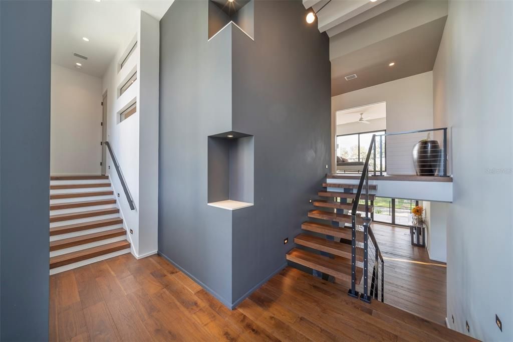 For Rent: $22,500 (5 beds, 7 baths, 6709 Square Feet)