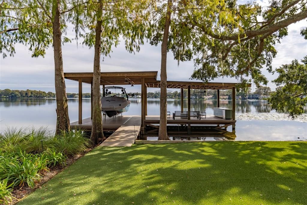 For Rent: $22,500 (5 beds, 7 baths, 6709 Square Feet)