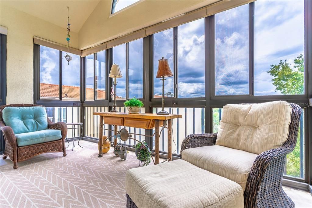 На продажу: $525,000 (2 спален, 2 ванн, 1270 Квадратных фут)